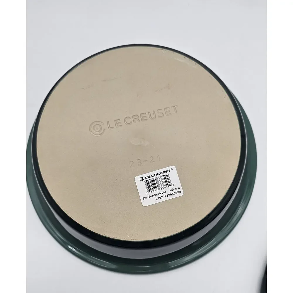 LE CREUSET Pumpkin Pie Dish W/Lid In Artichaut